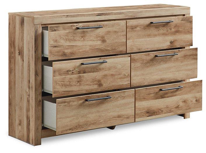 Hyanna Dresser